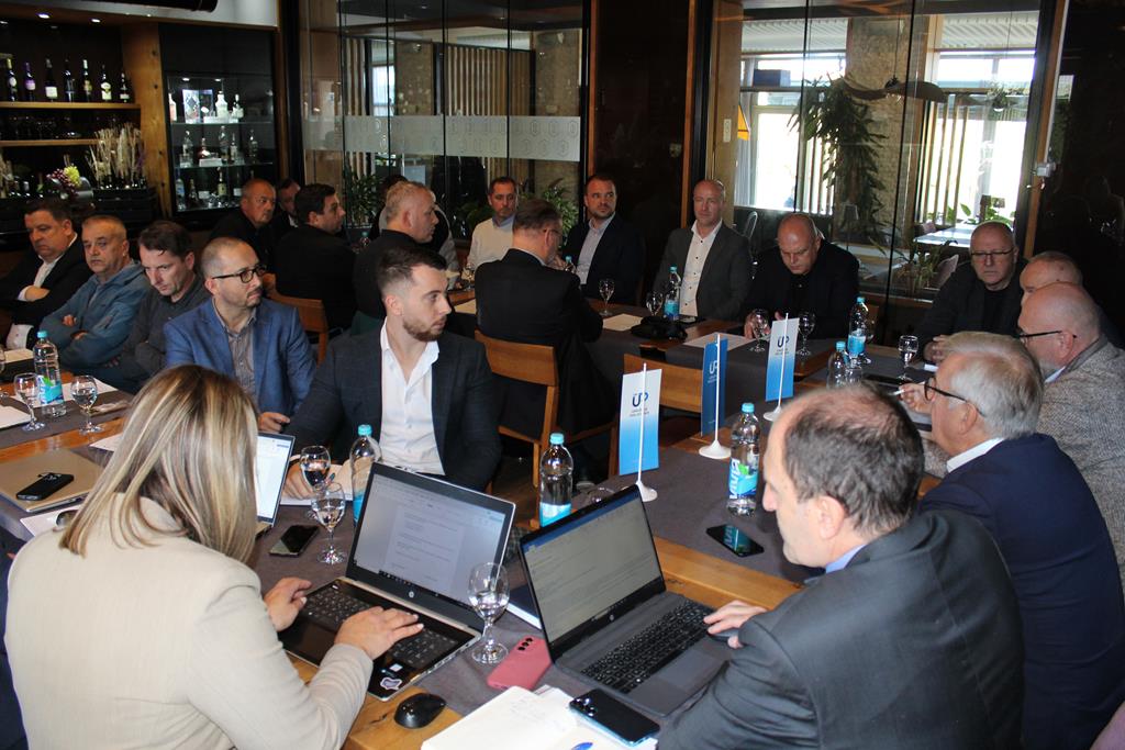 U Bihaću u okviru projekta “Jačanje zaštite ljudskih prava u aktivnostima poslovnog sektora BiH” održana edukacija na temu „Javna promocija izvještaja o procjeni implementacije UNGPBHR i Strategije EU o društvenoj odgovornosti preduzeća (EU CRS)"